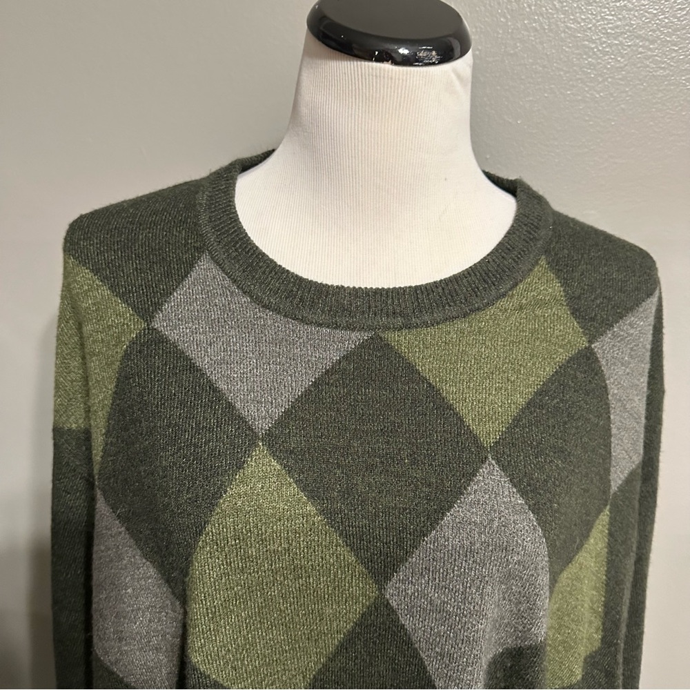 Dockers men’s size 3 XLT knit sweater long sleeve scoopneck, diamond print 